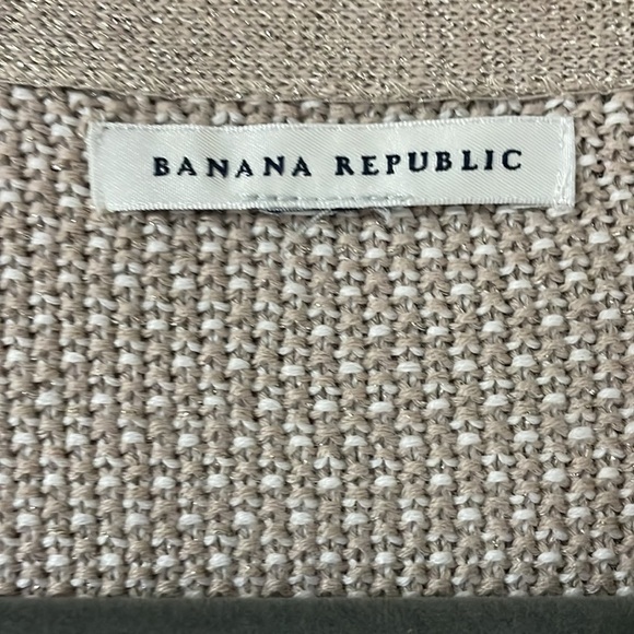 Banana Republic size medium white, tan, gold cardigan sweater - Picture 6 of 10